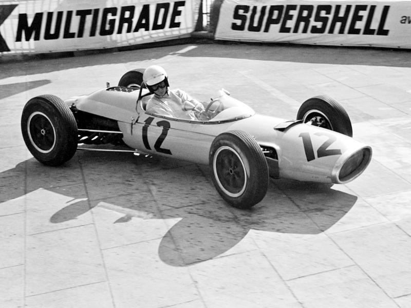Jim_Hall_Lotus_24_BRM_at_Monaco_1963